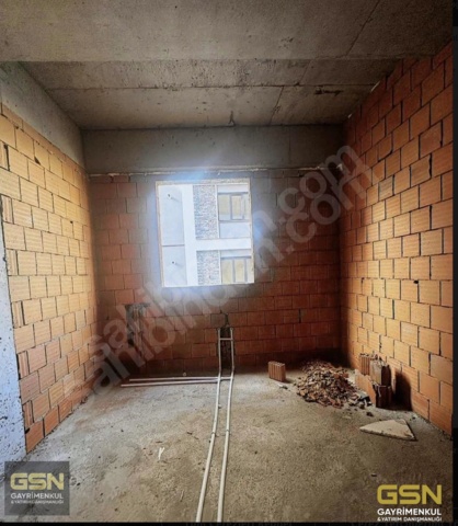 6-İSTANBUL KADIKÖY FENERYOLU MAHALLESİNDE MARMARAY DURAĞININ YANINDA SAHİL TARAFINDA 3+1 DAİRELER
