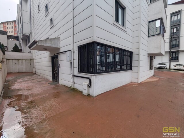 6-ÇAYIROVA EMEK MAHALLESİ BOSNA CADDESİNE YAKIN  SATILIK 3+1 BAHÇE  DUBLEKS