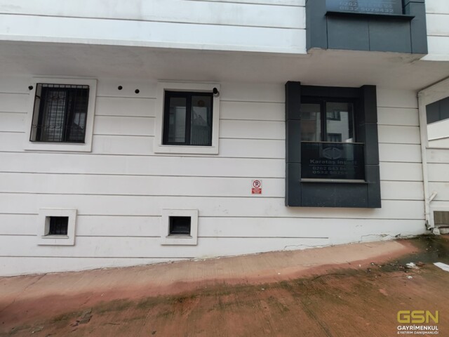 4-ÇAYIROVA EMEK MAHALLESİ BOSNA CADDESİNE YAKIN  SATILIK 3+1 BAHÇE  DUBLEKS