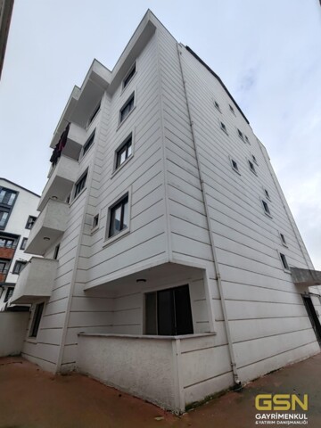 3-ÇAYIROVA EMEK MAHALLESİ BOSNA CADDESİNE YAKIN  SATILIK 3+1 BAHÇE  DUBLEKS