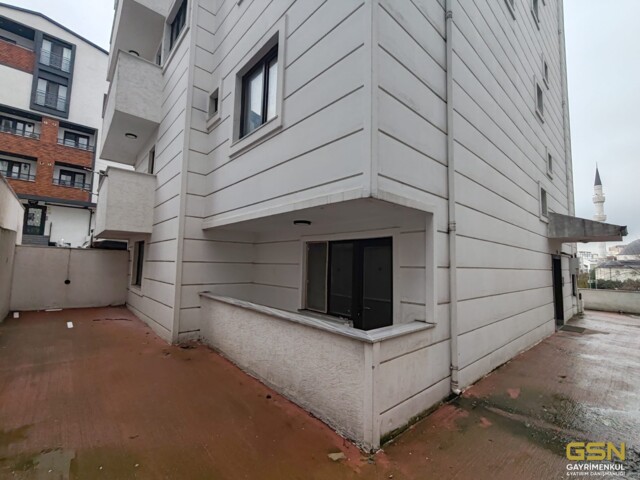 7-ÇAYIROVA EMEK MAHALLESİ BOSNA CADDESİNE YAKIN  SATILIK 3+1 BAHÇE  DUBLEKS