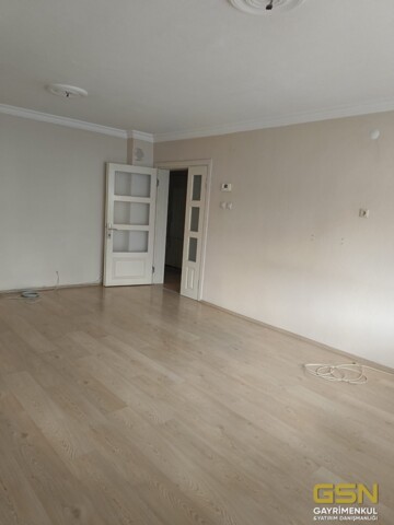 7-İZMİR ÇİĞLİ İZKENT MAHALLESİNDE KİRALIK 3+1 DAİRE