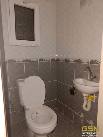 14-İZMİR ÇİĞLİ İZKENT MAHALLESİNDE KİRALIK 3+1 DAİRE