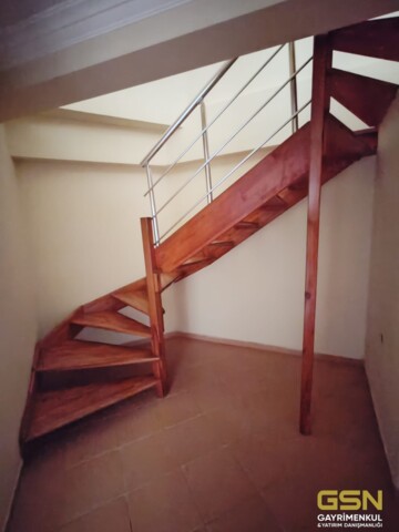 17-ÇAYIROVA MUHAMMER AKSOY CADDESİNDE SATILIK 2+1 DUBLEKS