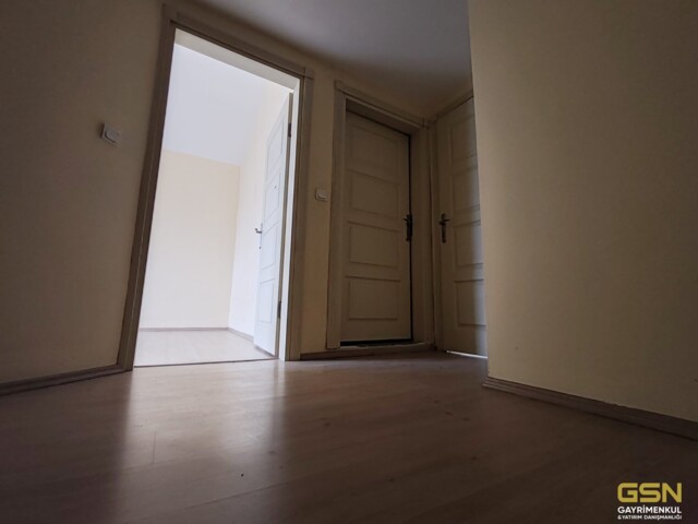 25-ÇAYIROVA MUHAMMER AKSOY CADDESİNDE SATILIK 2+1 DUBLEKS