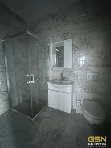 16-ÇAYIROVA ATATÜRK MAHALLESİNDE 2+1 ARAKAT