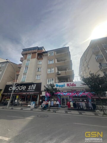 14-ÇAYIROVA ÖZGÜRLÜK MH. CADDE ÜZERİNDE 170 M2 3+1 DAİRE