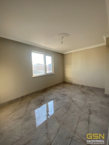 9-ÇAYIROVA YENİMAHALLE'DE YERDEN ISITMALI MASRAFSIZ 3+1 SATILIK DAİRE