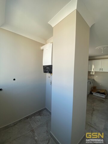24-ÇAYIROVA YENİMAHALLE'DE YERDEN ISITMALI MASRAFSIZ 3+1 SATILIK DAİRE