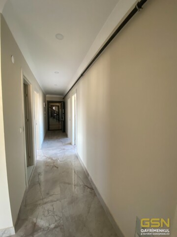 27-ÇAYIROVA YENİMAHALLE'DE YERDEN ISITMALI MASRAFSIZ 3+1 SATILIK DAİRE