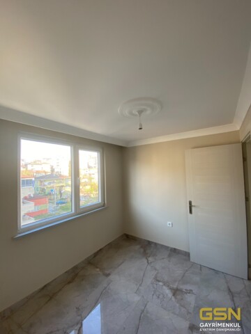 13-ÇAYIROVA YENİMAHALLE'DE YERDEN ISITMALI MASRAFSIZ 3+1 SATILIK DAİRE