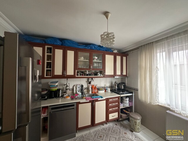 ÜMRANİYE ATAKENT MAHALLESİNDE MİTHATPAŞA CADDESİ ÜZERİNDE SATILIK 3+1 DAİRE 17