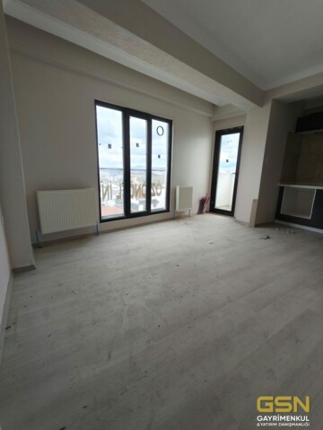 GSN GAYRİMENKUL'DEN ÇAYIROVA MUHAMMER AKSOY CADDESİNDE. KİRALIK 2+1 DAİRE 7