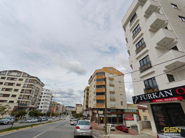 GSN GAYRİMENKUL'DEN ÇAYIROVA MUHAMMER AKSOY CADDESİNDE. KİRALIK 2+1 DAİRE 2