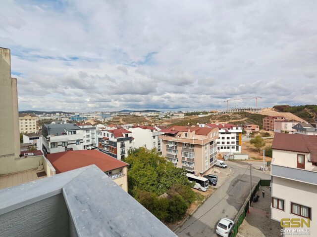 GSN GAYRİMENKUL'DEN ÇAYIROVA MUHAMMER AKSOY CADDESİNDE. KİRALIK 2+1 DAİRE 18