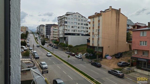 GSN GAYRİMENKUL'DEN ÇAYIROVA MUHAMMER AKSOY CADDESİNDE. KİRALIK 2+1 DAİRE 3